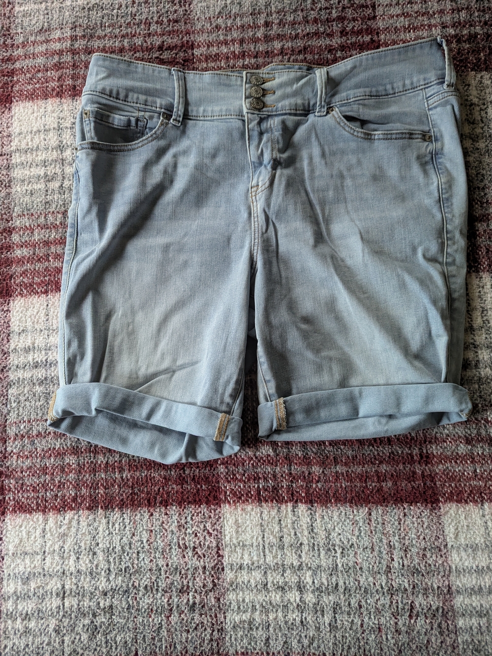 Torrid Bombshell Bermuda Shorts 18